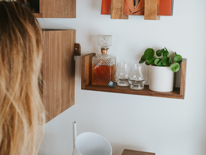 Floating U Shelf